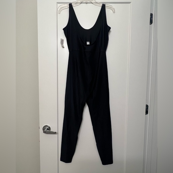 Old Navy onesie for under ski clothes - Picture 2 of 3